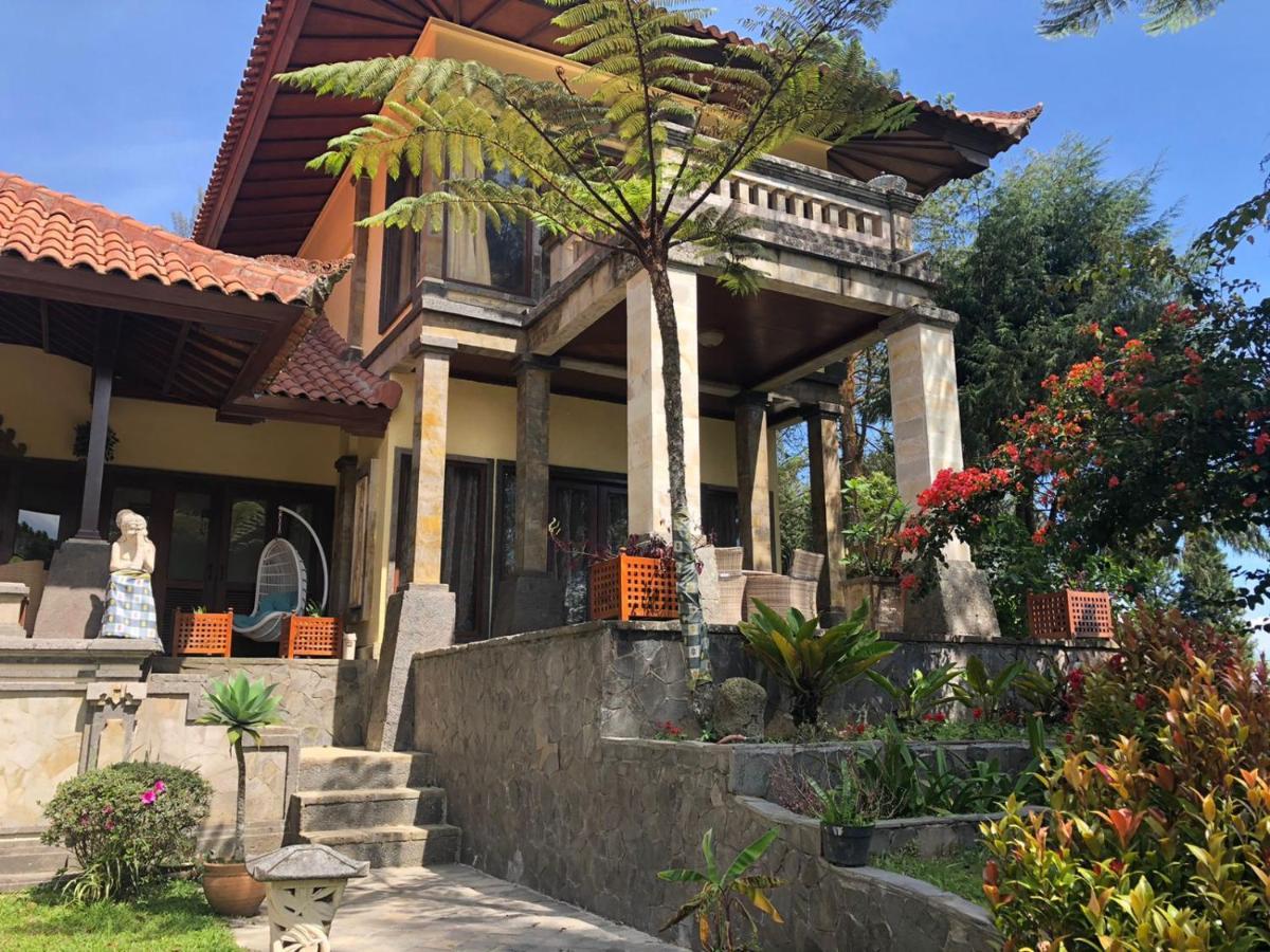 Balinese Villa In Berastagi Zewnętrze zdjęcie